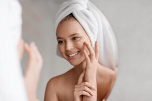 7 Game-Changing Factors That Set Effective Anti-Aging Creams Apart